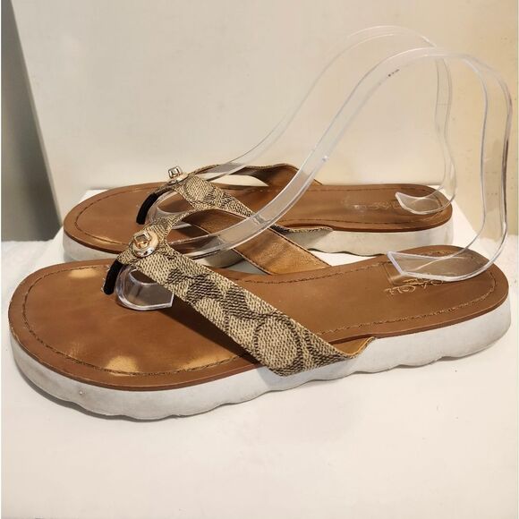 Coach "Shelley" Logo Canvas w/Turnlock Accent Thong Sandals sz.8/38 Ret.$145 - Picture 2 of 9